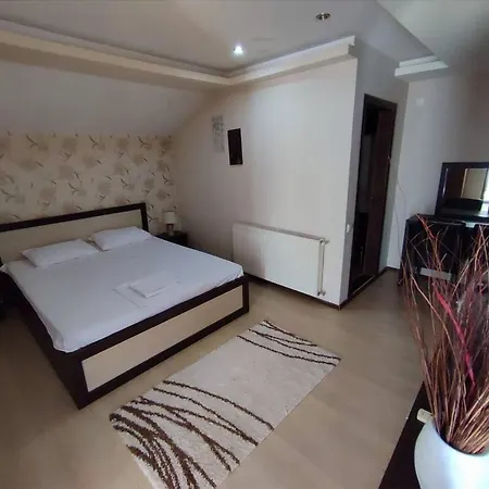 Hotel Lira Excellent Ni