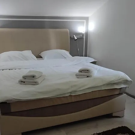 Lira Excellent Hotel Ni