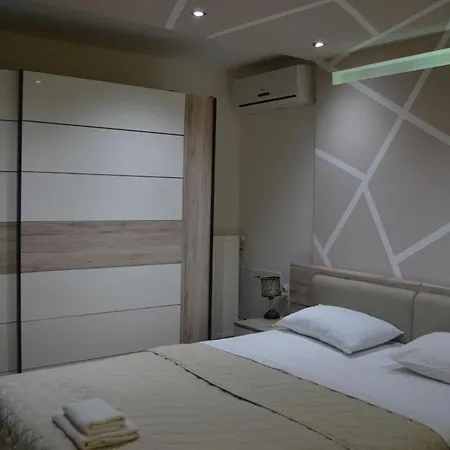 Lira Excellent Hotel *