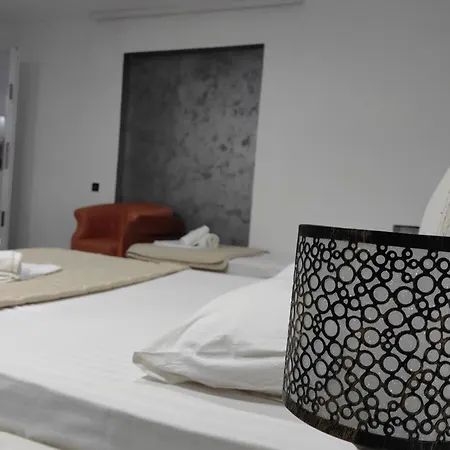 Hotel Lira Excellent Ni