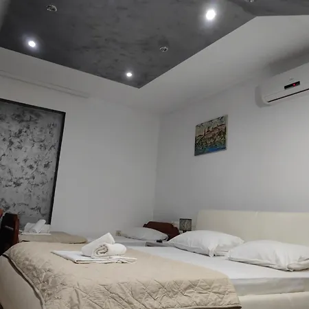 Lira Excellent Hotel Ni