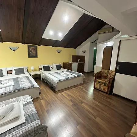 Lira Excellent Hotel